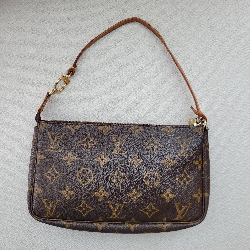 Louis Vuitton vintage monogram pochette accessories bag
